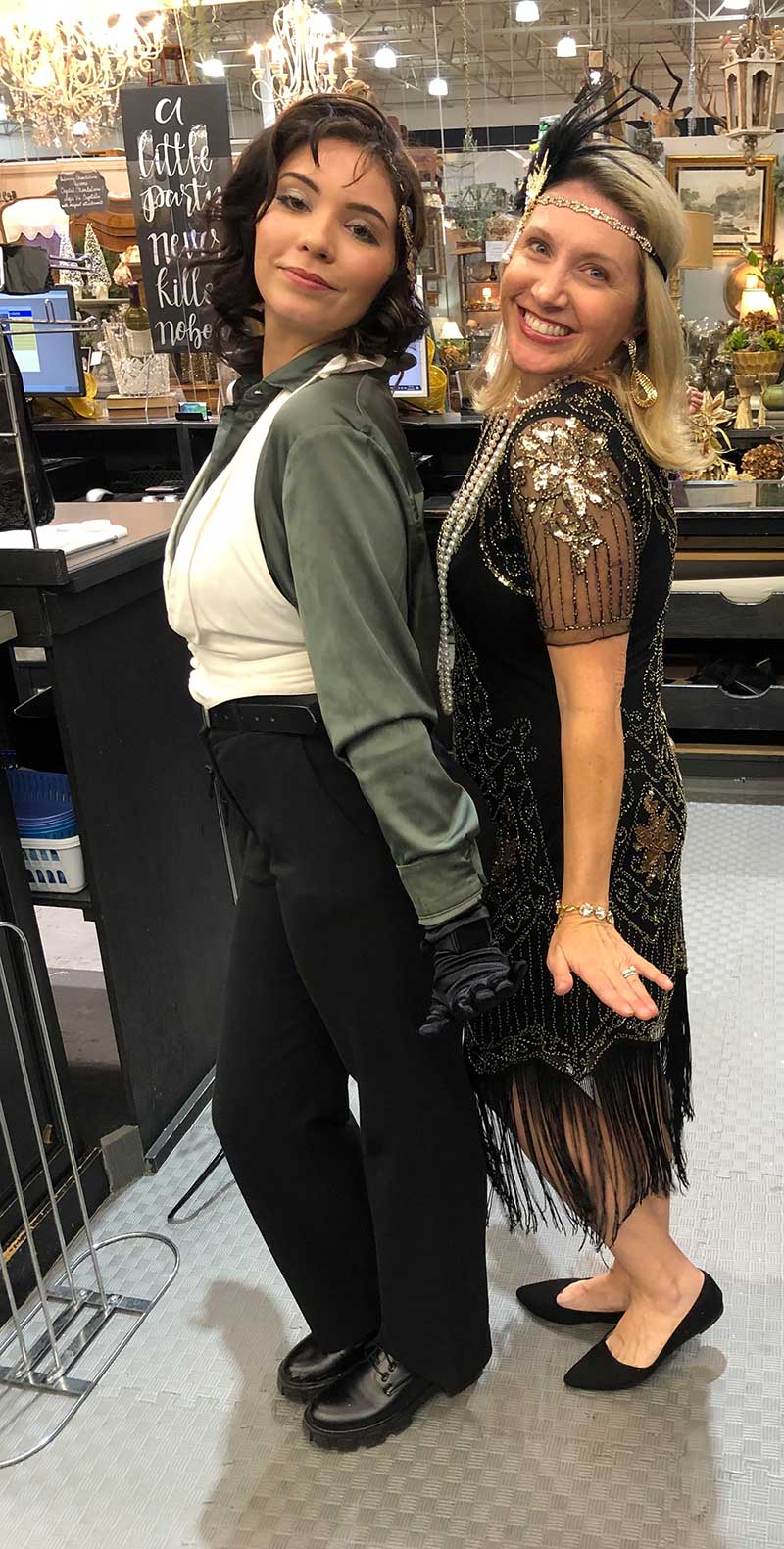 Ladies Night at Frisco Mercantile 10/21/2021 - Staff glamming