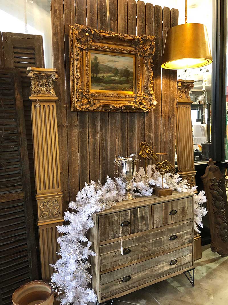 Ladies Night at Frisco Mercantile 10/21/2021 - Furnishings decked out