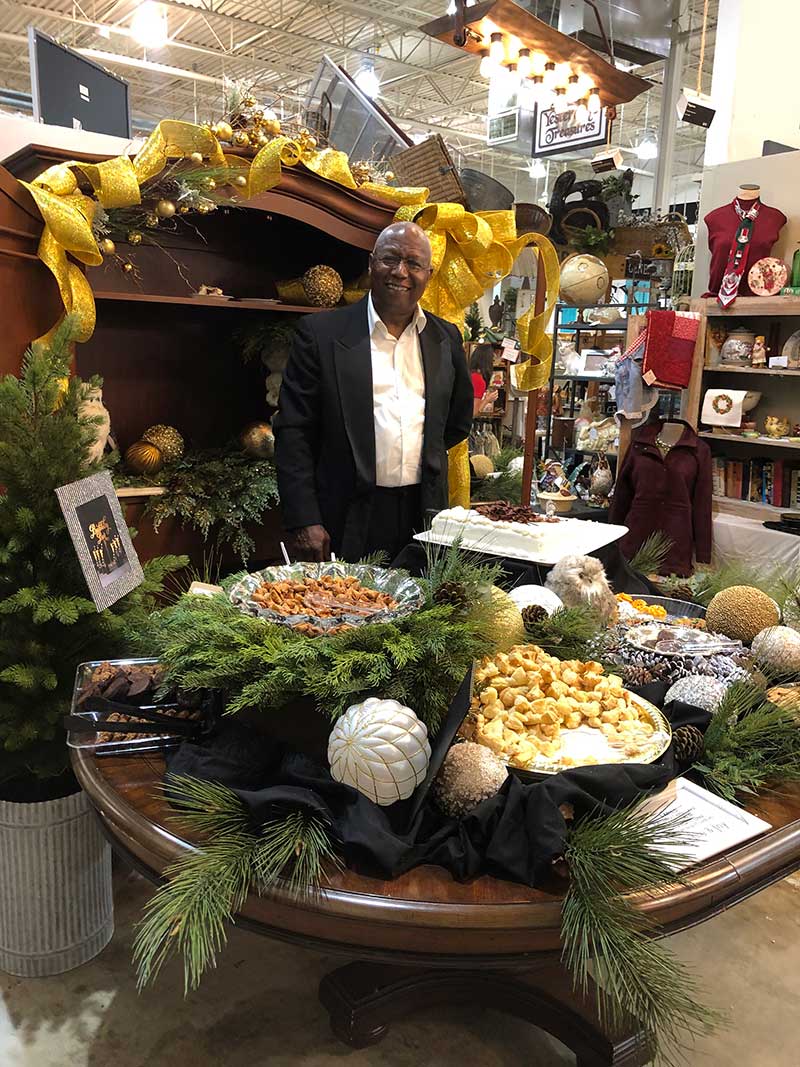 Ladies Night at Frisco Mercantile 10/21/2021 - Dishing out smiles and morsels