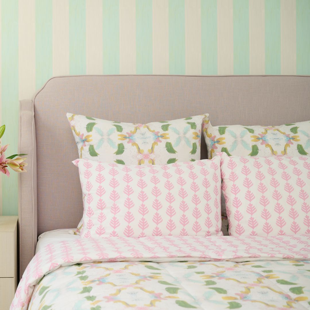 Dogwood Comforter Set