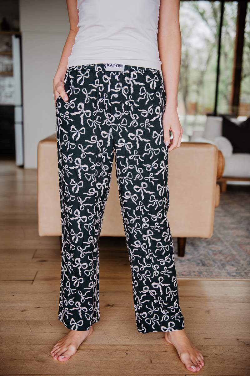 Black &amp; White Bows Boxer Pants